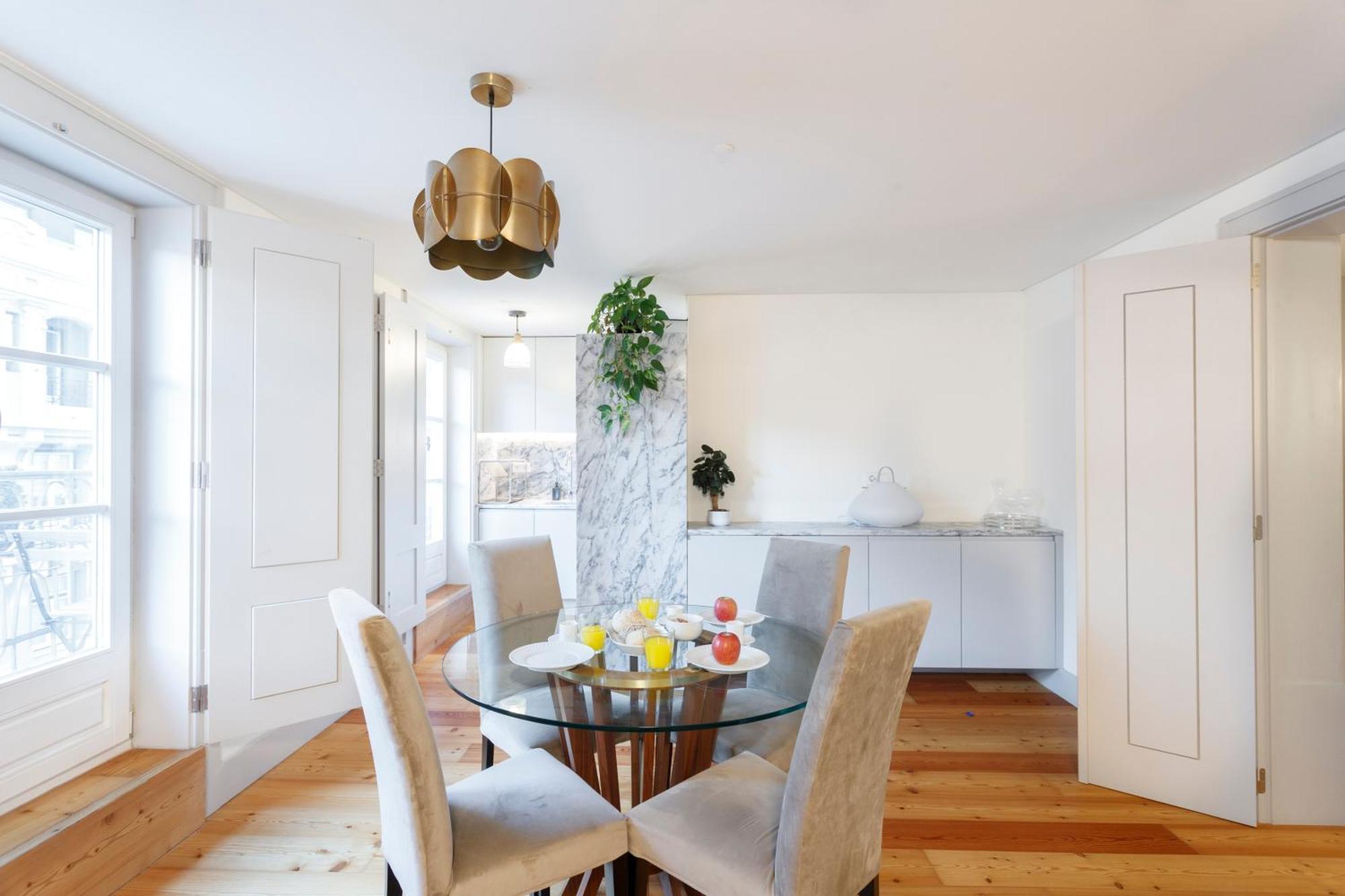 Apartment With Balcony In A Street In The Historic Center Of Downtown Lisbon